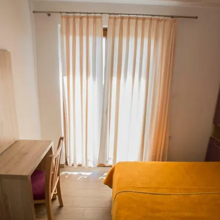 Simic Apartman Starigrad-Paklenica