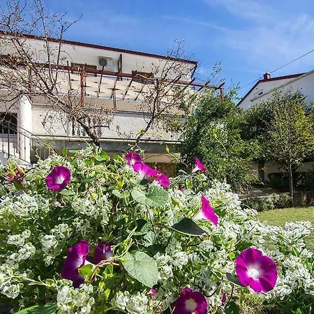 Apartman Simic Starigrad-Paklenica